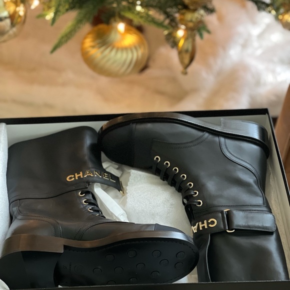 Brand new Chanel boots size 9 - Picture 5 of 5